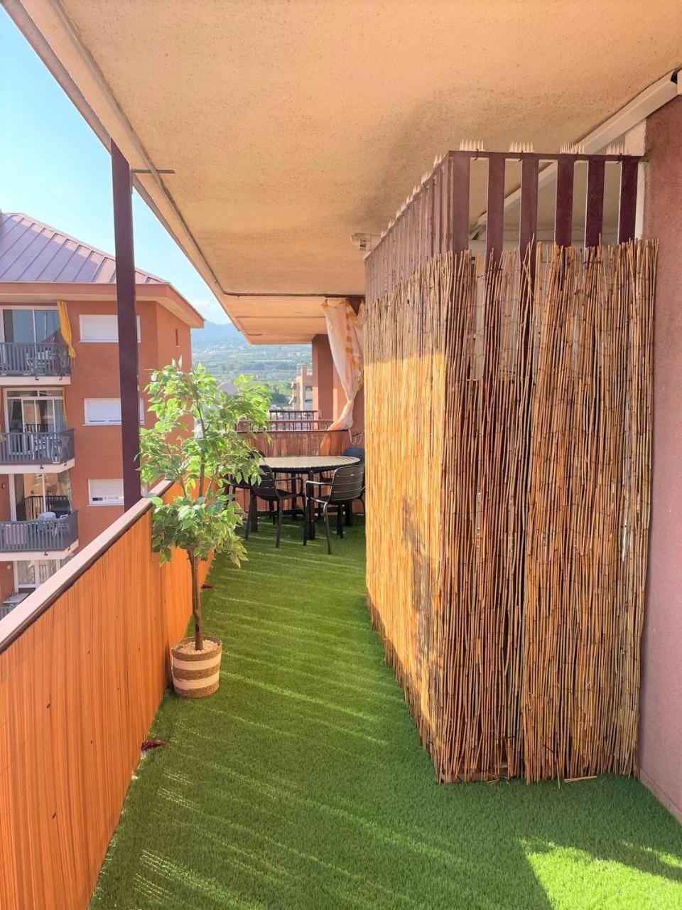 Apartamento Con Piscina Y Gran Terraza Con Vistas - Muy Cerca De La Playa, El Centro Y La Estacion Apartment Виласар де Мар Екстериор снимка